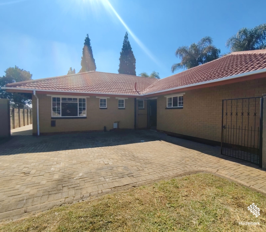 To Let 3 Bedroom Property for Rent in Vaalpark Free State